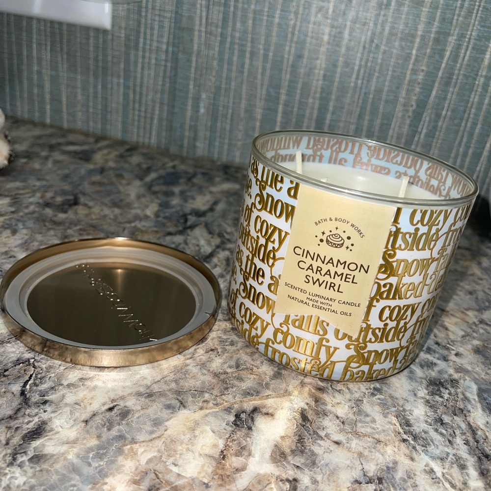 CINNAMON CARAMEL SWIRL BATH & BODY WORKS 3 WICK CANDEL